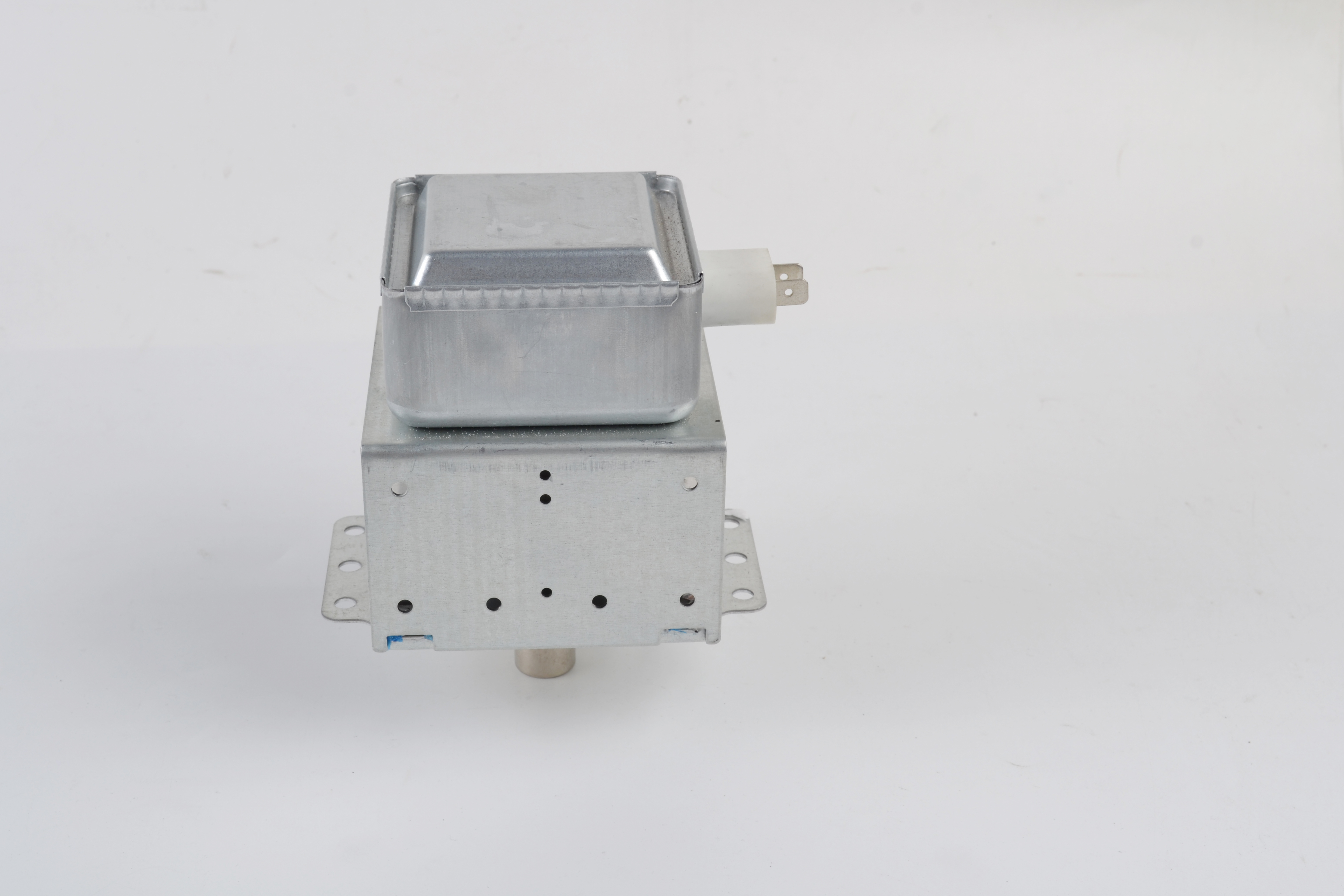 Magnetron -  B11010042